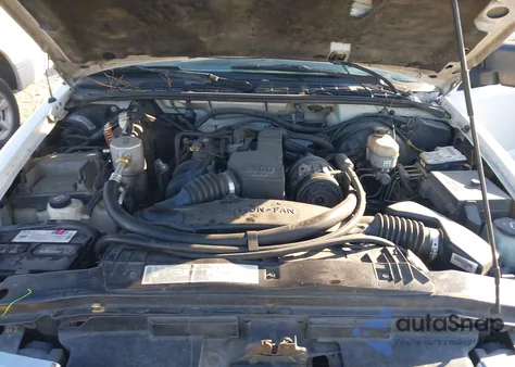 2002 Chevrolet S-10 z USA, uszkodzony, nr VIN 1GCCS145828207663